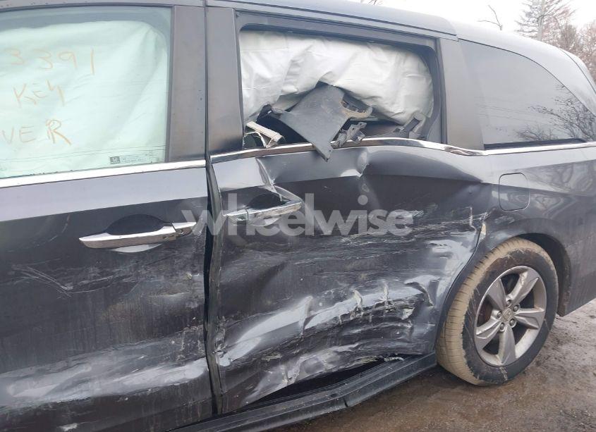 Photo 19 of 2018 Honda Odyssey EX (VIN 5FNRL6H59JB059231)