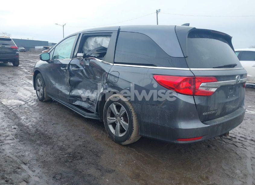 Photo 3 of 2018 Honda Odyssey EX (VIN 5FNRL6H59JB059231)