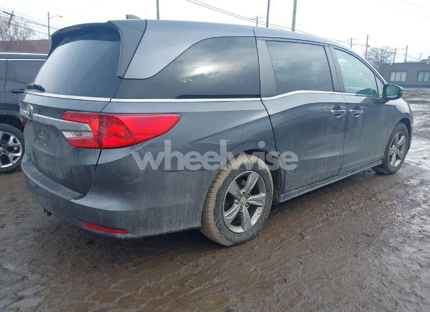 Photo 4 of 2018 Honda Odyssey EX (VIN 5FNRL6H59JB059231)