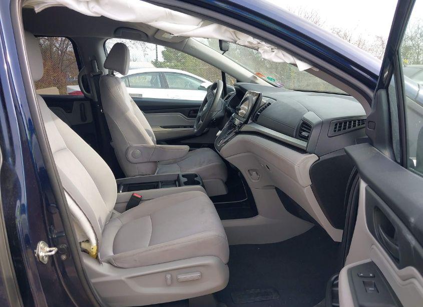 Photo 5 of 2019 Honda Odyssey EX (VIN 5FNRL6H59KB130297)