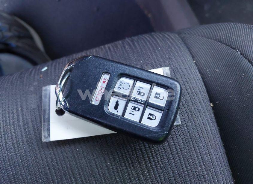 Photo 11 of 2021 Honda Odyssey EX (VIN 5FNRL6H59MB036990)