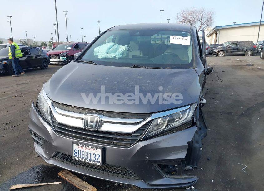 Photo 12 of 2019 Honda Odyssey EX (VIN 5FNRL6H5XKB032346)