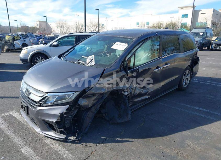 Photo 2 of 2019 Honda Odyssey EX (VIN 5FNRL6H5XKB032346)