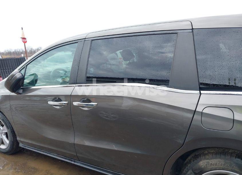 Photo 15 of 2019 Honda Odyssey EX (VIN 5FNRL6H5XKB117347)
