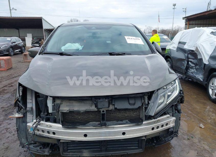 Photo 6 of 2019 Honda Odyssey EX (VIN 5FNRL6H5XKB117347)