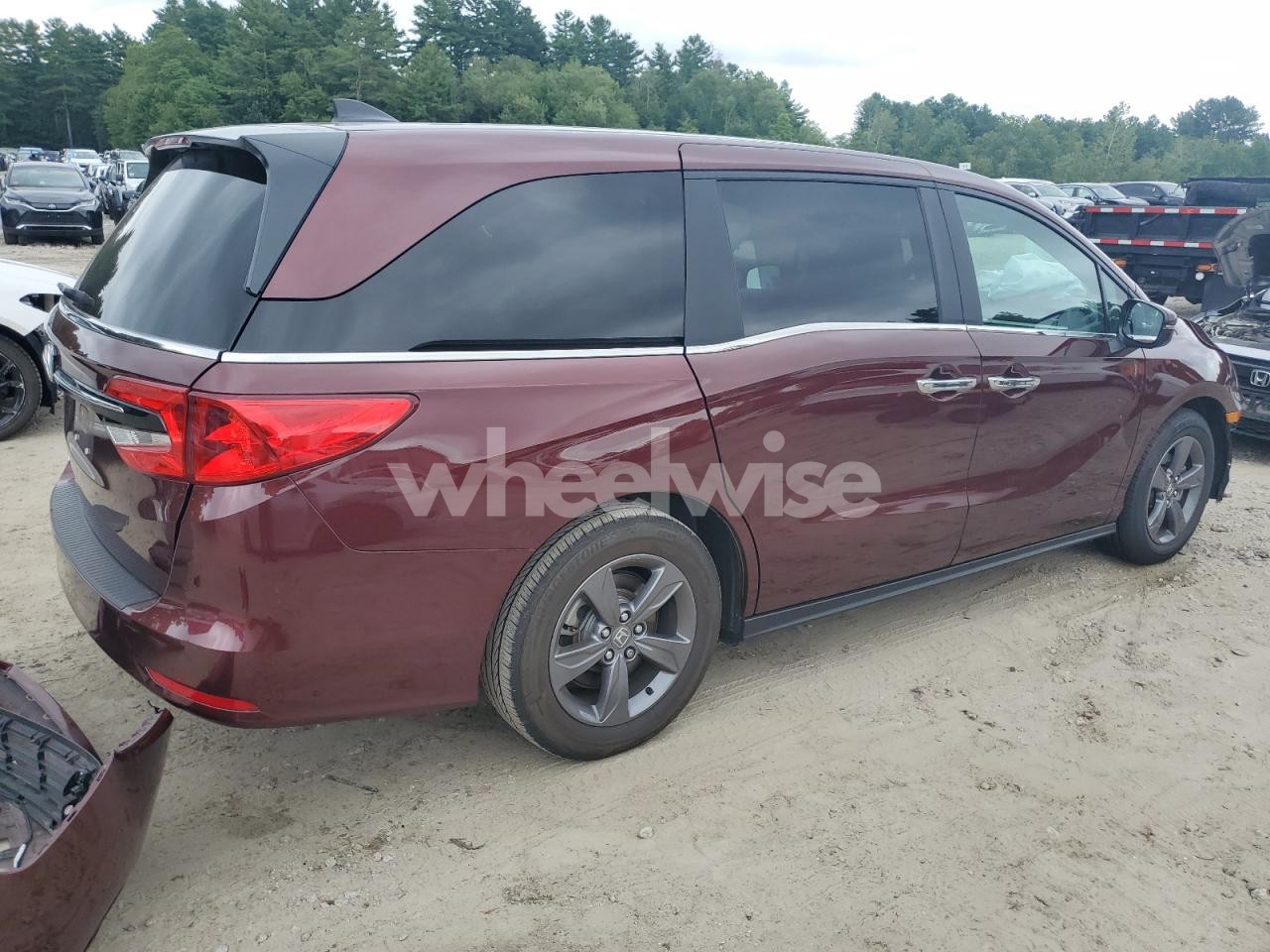 Photo 3 of 2021 HONDA ODYSSEY EX (VIN 5FNRL6H5XMB019499)