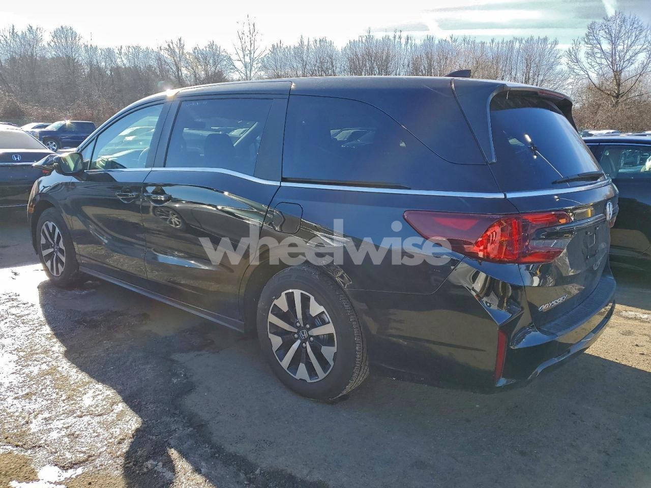 Photo 2 of 2025 HONDA ODYSSEY EXL (VIN 5FNRL6H60SB084304)