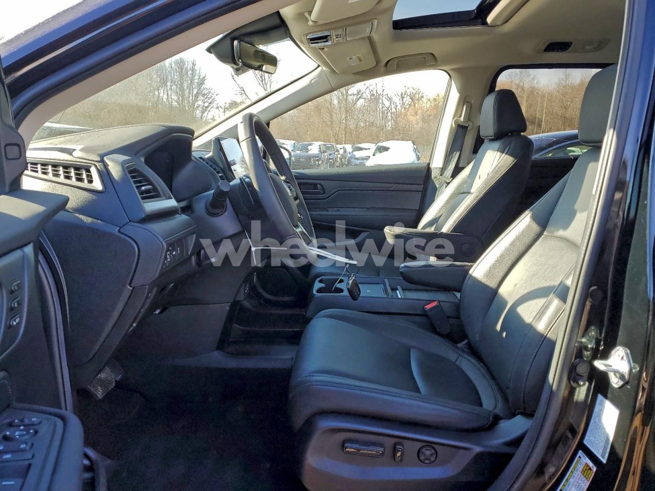 Photo 7 of 2025 HONDA ODYSSEY EXL (VIN 5FNRL6H60SB084304)