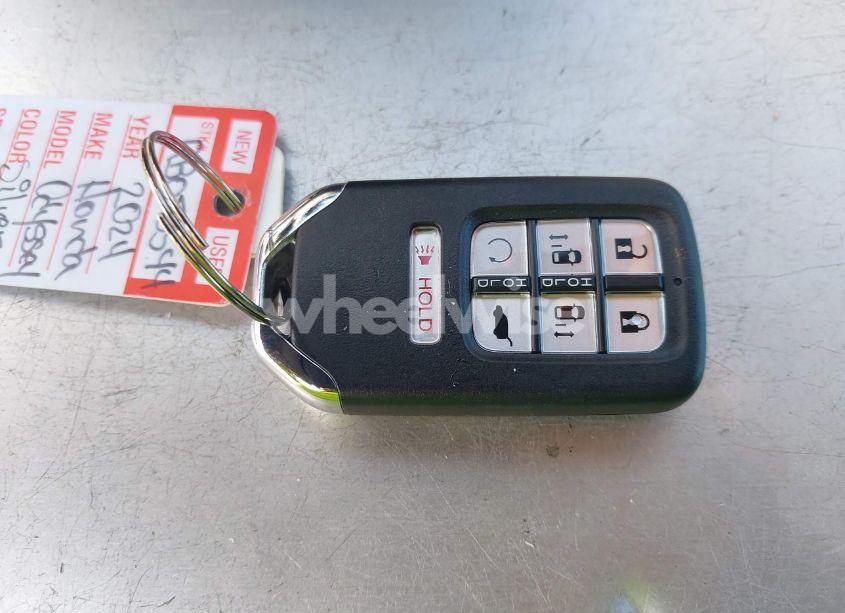 Photo 11 of 2024 Honda Odyssey EX-L (VIN 5FNRL6H61RB050544)