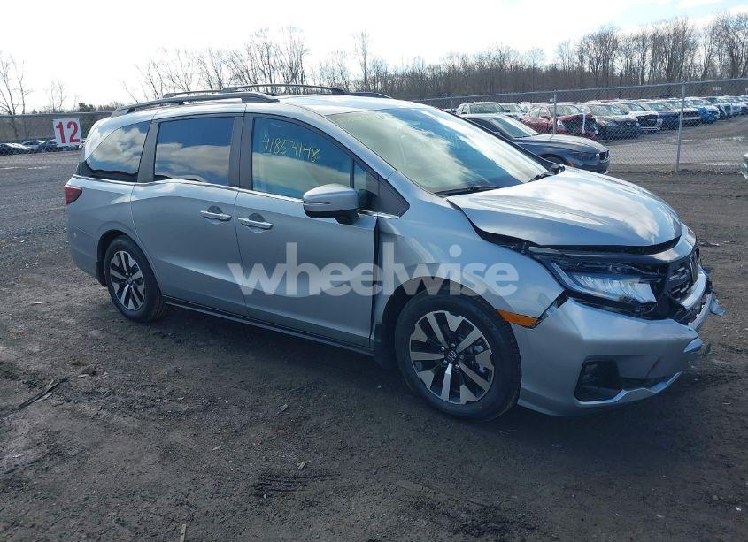 2025 Honda Odyssey EX-L (VIN 5FNRL6H61SB025648) main photo