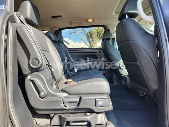 Photo 4 of 2025 HONDA ODYSSEY EXL (VIN 5FNRL6H62SB082232)