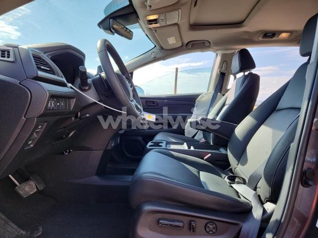 Photo 8 of 2025 HONDA ODYSSEY EXL (VIN 5FNRL6H62SB082232)