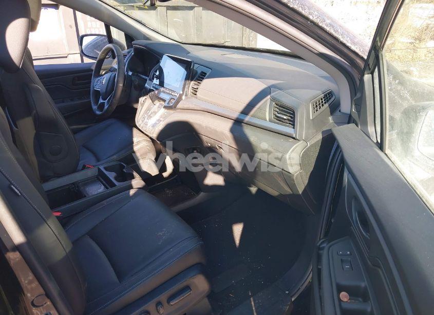 Photo 5 of 2024 Honda Odyssey EX-L (VIN 5FNRL6H63RB057902)