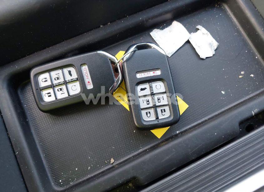 Photo 11 of 2024 Honda Odyssey EX-L (VIN 5FNRL6H65RB007535)