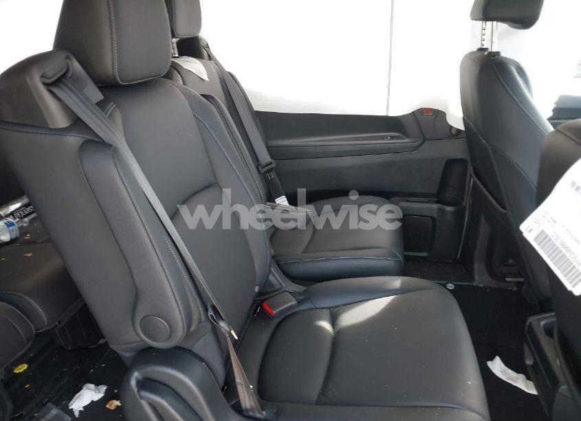 Photo 8 of 2024 Honda Odyssey EX-L (VIN 5FNRL6H65RB007535)