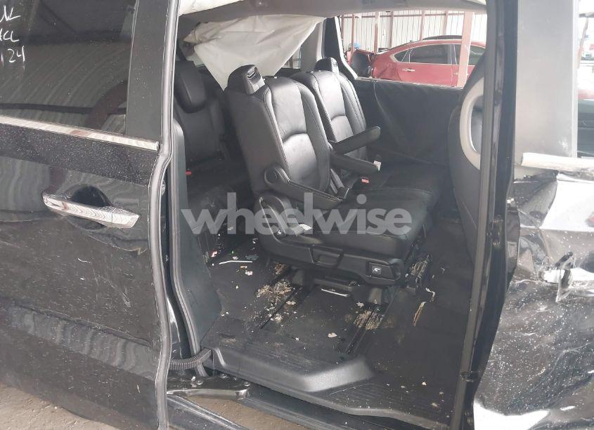 Photo 8 of 2024 Honda Odyssey EX-L (VIN 5FNRL6H65RB018602)