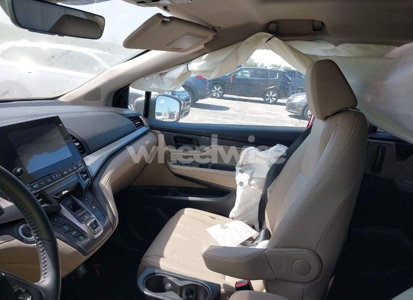 Photo 5 of 2024 Honda Odyssey EX-L (VIN 5FNRL6H67RB012753)