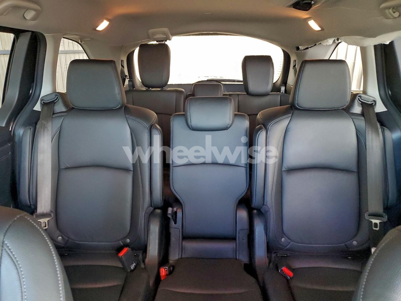 Photo 10 of 2025 HONDA ODYSSEY EXL (VIN 5FNRL6H67SB088432)