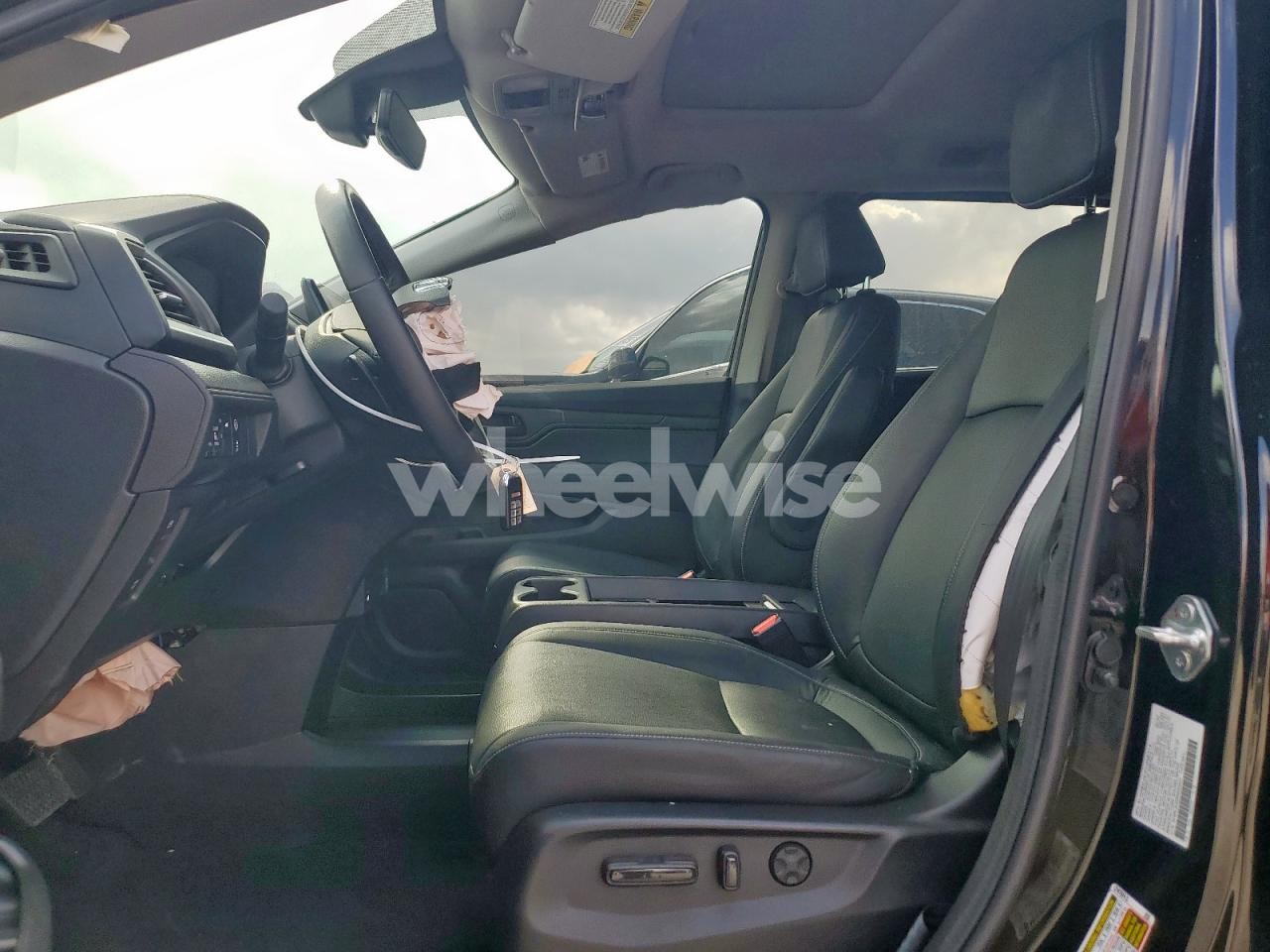 Photo 7 of 2024 HONDA ODYSSEY EXL (VIN 5FNRL6H68RB065834)