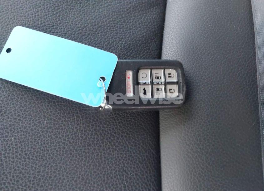 Photo 11 of 2024 Honda Odyssey EX-L (VIN 5FNRL6H68RB069530)