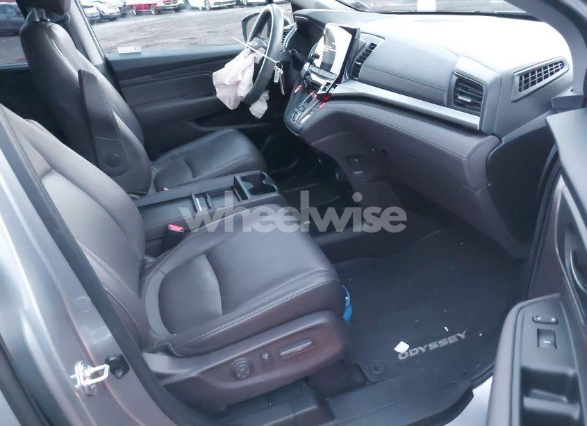Photo 5 of 2023 Honda Odyssey EX-L (VIN 5FNRL6H69PB042947)