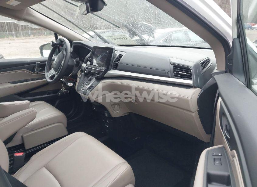 Photo 5 of 2024 Honda Odyssey EX-L (VIN 5FNRL6H69RB038299)