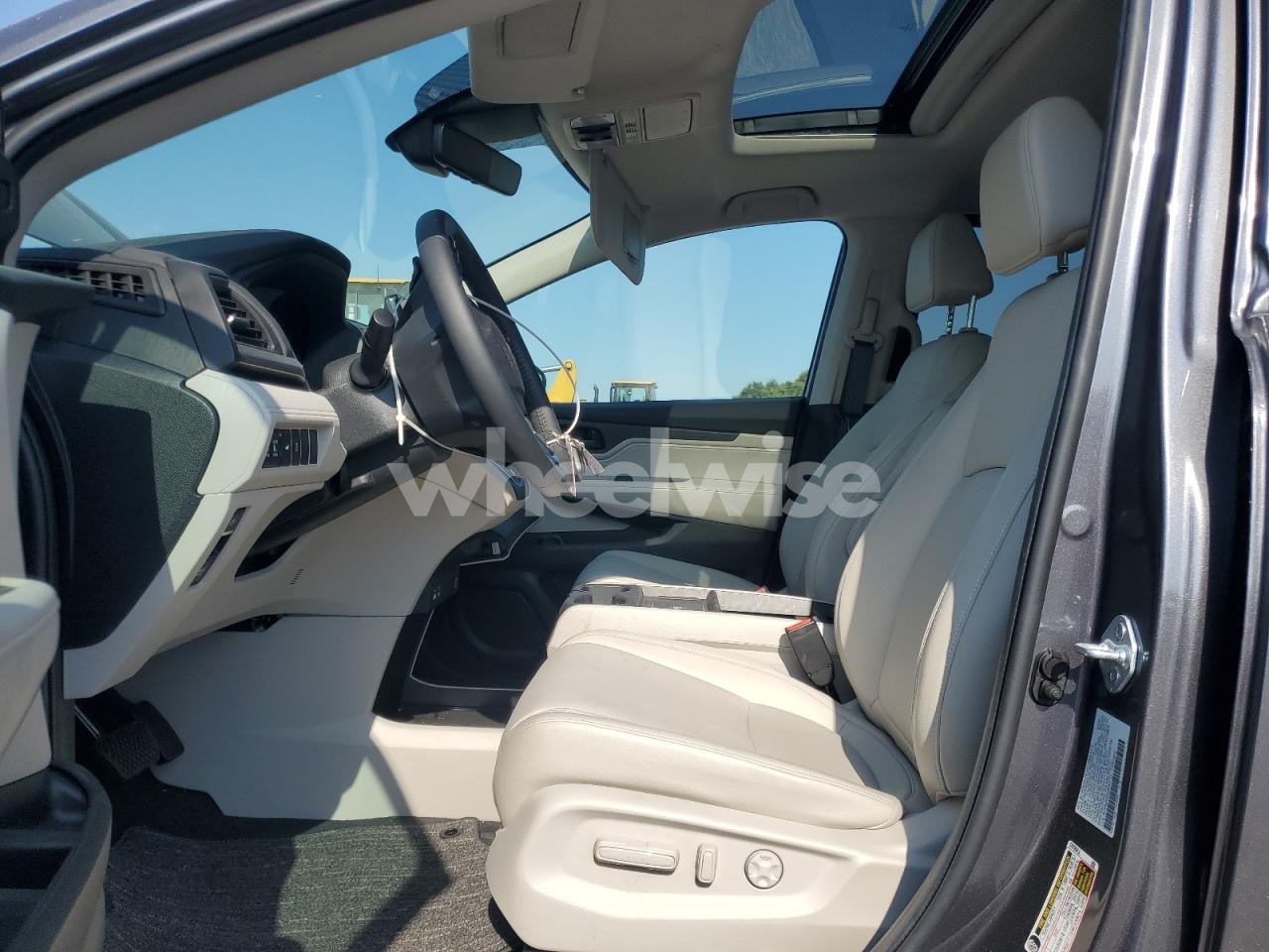 Photo 7 of 2025 HONDA ODYSSEY EXL (VIN 5FNRL6H69SB063712)