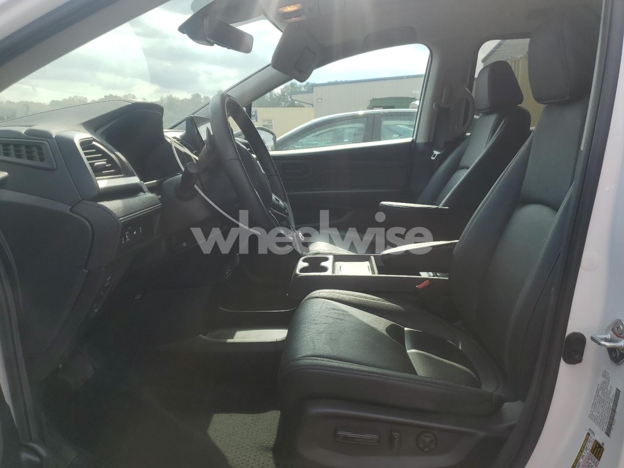 Photo 7 of 2025 HONDA ODYSSEY EXL (VIN 5FNRL6H6XSB059099)