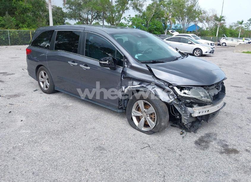 2018 Honda Odyssey EX-L (VIN 5FNRL6H70JB022134) main photo