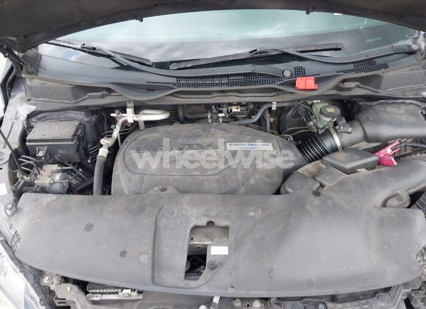 Photo 10 of 2018 Honda Odyssey EX-L (VIN 5FNRL6H70JB022134)