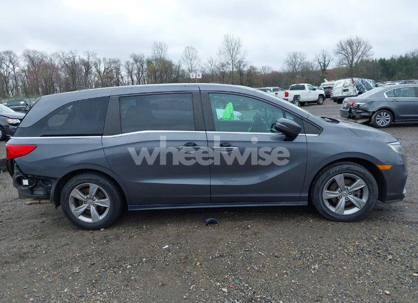 Photo 13 of 2018 Honda Odyssey EX-L (VIN 5FNRL6H70JB025227)