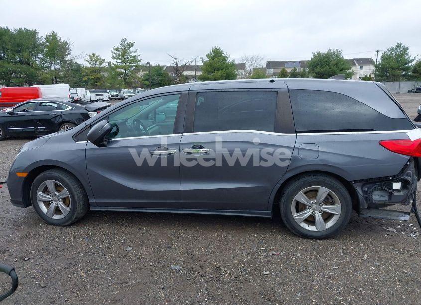Photo 14 of 2018 Honda Odyssey EX-L (VIN 5FNRL6H70JB025227)