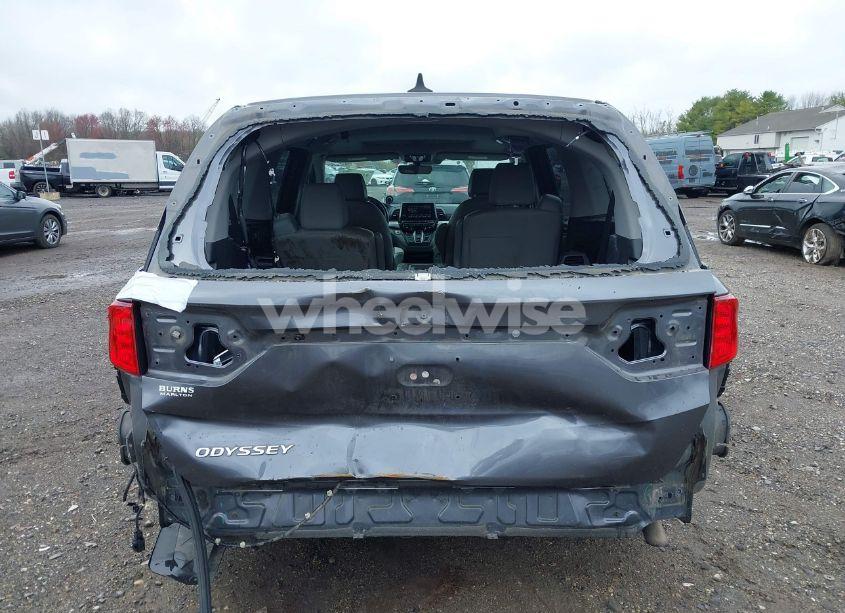 Photo 16 of 2018 Honda Odyssey EX-L (VIN 5FNRL6H70JB025227)