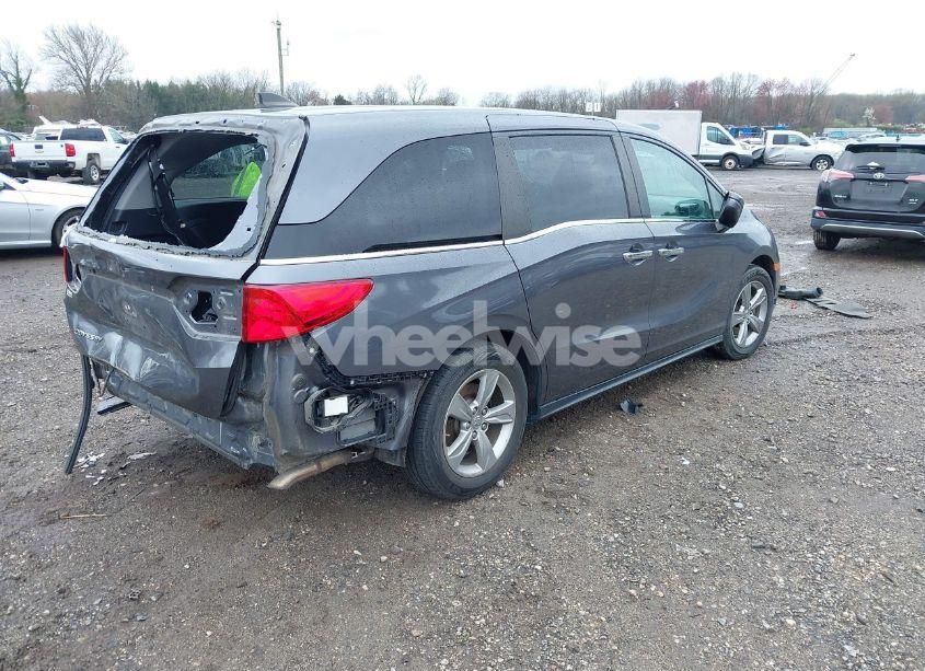 Photo 4 of 2018 Honda Odyssey EX-L (VIN 5FNRL6H70JB025227)