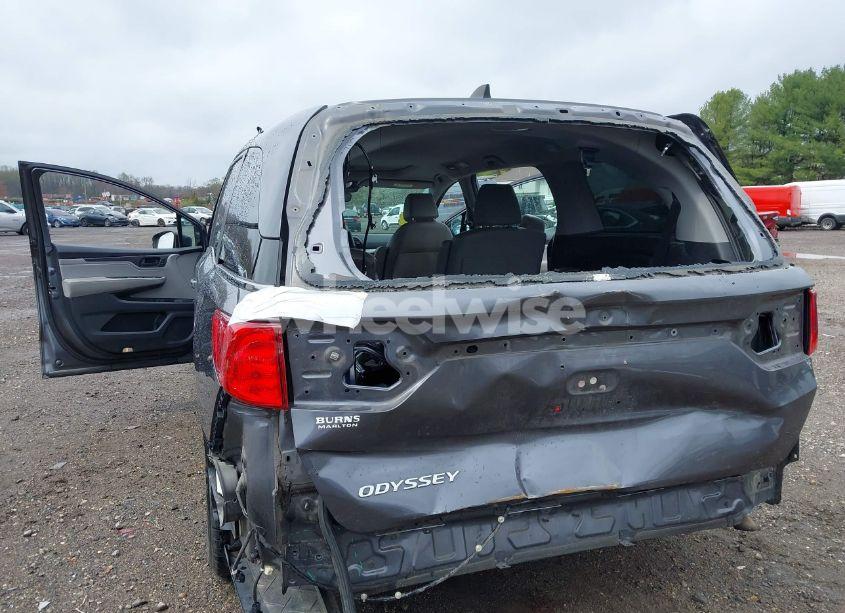 Photo 6 of 2018 Honda Odyssey EX-L (VIN 5FNRL6H70JB025227)