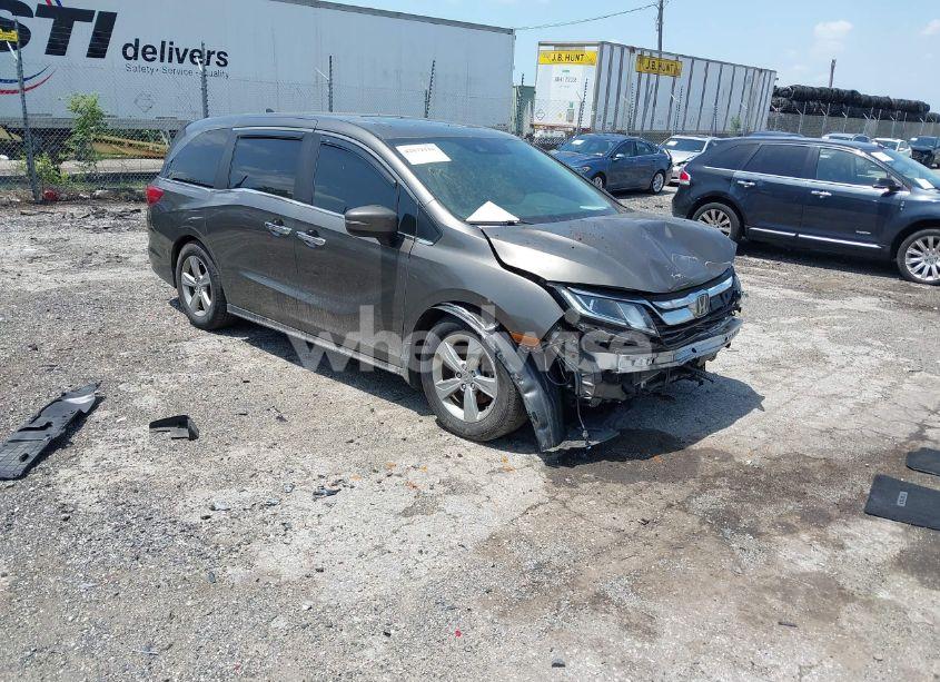 2018 Honda Odyssey EX-L (VIN 5FNRL6H70JB030038) main photo