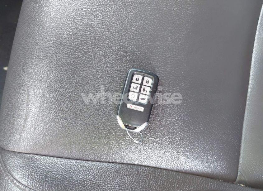 Photo 11 of 2018 Honda Odyssey EX-L (VIN 5FNRL6H70JB030038)