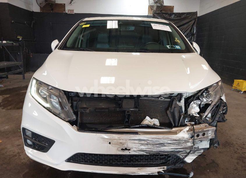 Photo 12 of 2018 Honda Odyssey EX-L (VIN 5FNRL6H70JB049544)