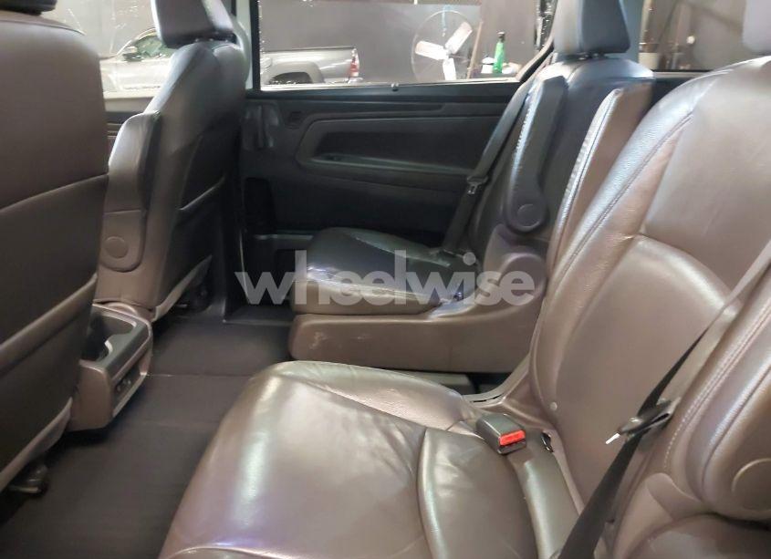 Photo 8 of 2018 Honda Odyssey EX-L (VIN 5FNRL6H70JB049544)
