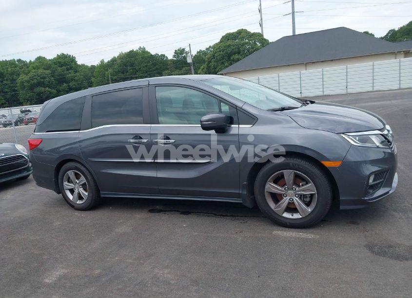 Photo 13 of 2018 Honda Odyssey EX-L (VIN 5FNRL6H70JB066747)