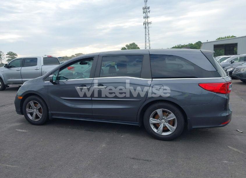 Photo 14 of 2018 Honda Odyssey EX-L (VIN 5FNRL6H70JB066747)