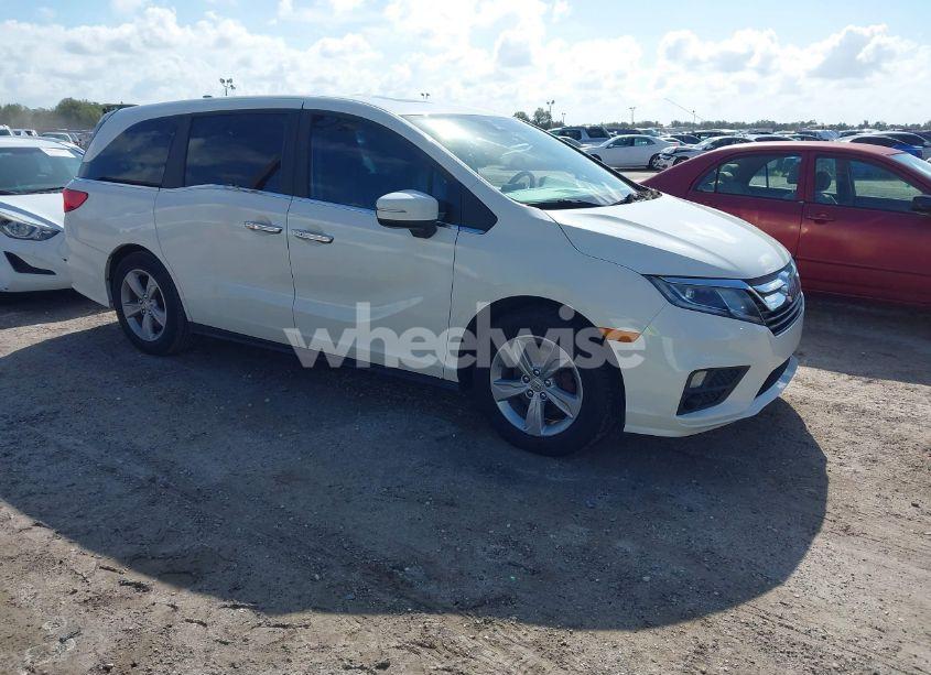 2018 Honda Odyssey EX-L (VIN 5FNRL6H70JB083886) main photo