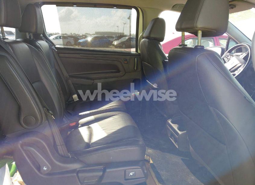 Photo 8 of 2018 Honda Odyssey EX-L (VIN 5FNRL6H70JB083886)