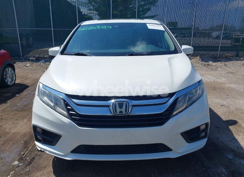 Photo 12 of 2018 Honda Odyssey EX-L (VIN 5FNRL6H70JB102713)