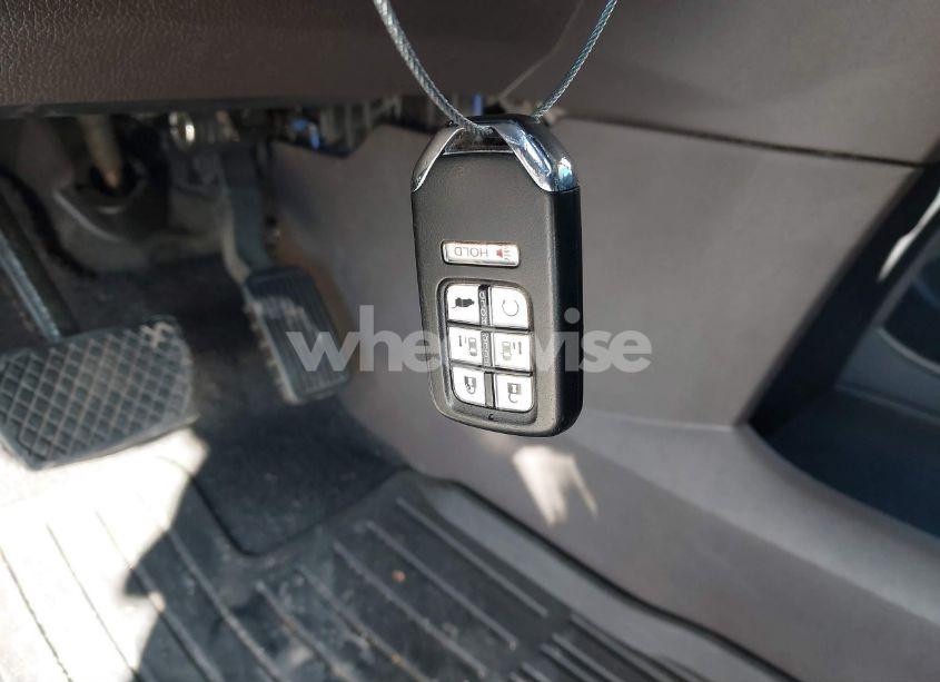 Photo 11 of 2019 Honda Odyssey EX-L (VIN 5FNRL6H70KB039078)