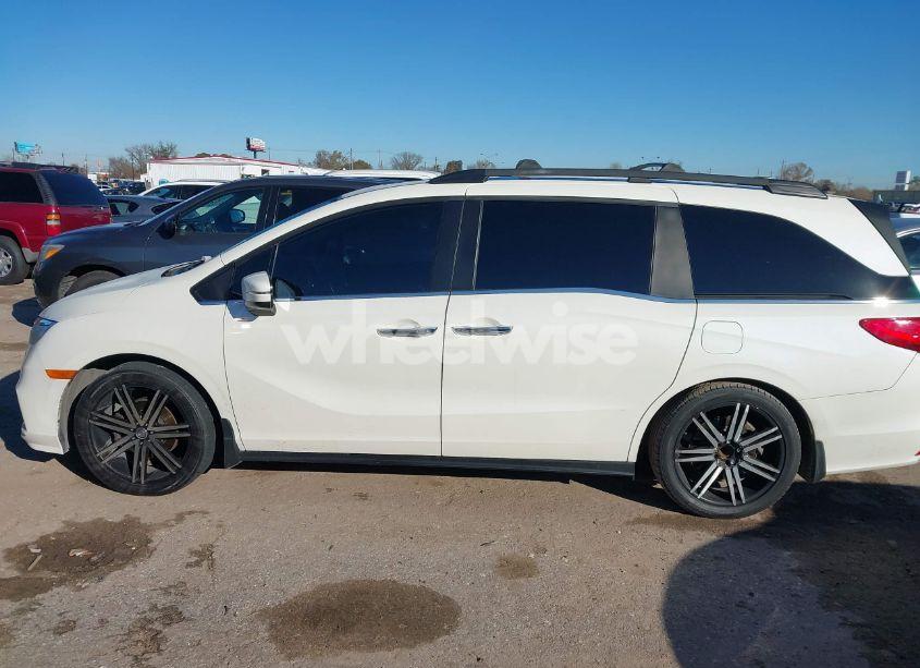 Photo 14 of 2019 Honda Odyssey EX-L (VIN 5FNRL6H70KB039078)