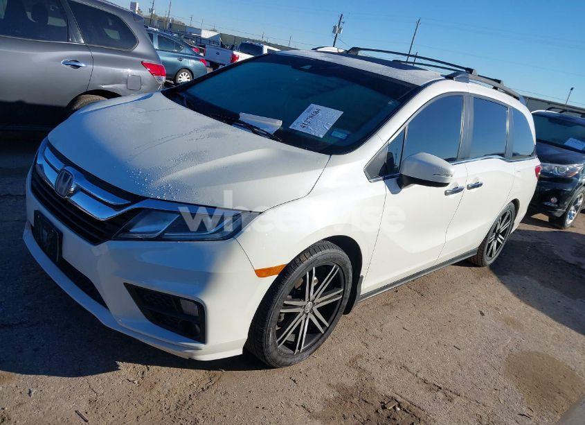 Photo 2 of 2019 Honda Odyssey EX-L (VIN 5FNRL6H70KB039078)