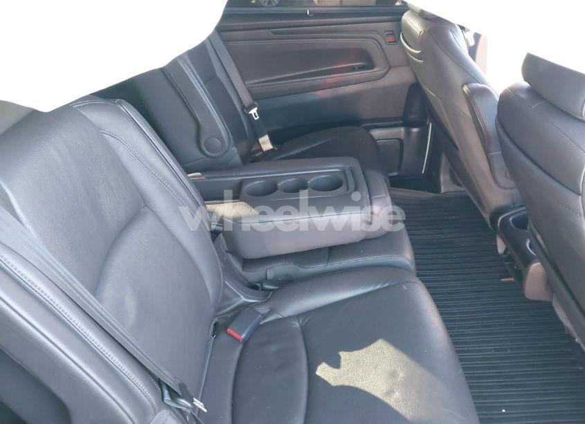 Photo 8 of 2019 Honda Odyssey EX-L (VIN 5FNRL6H70KB039078)