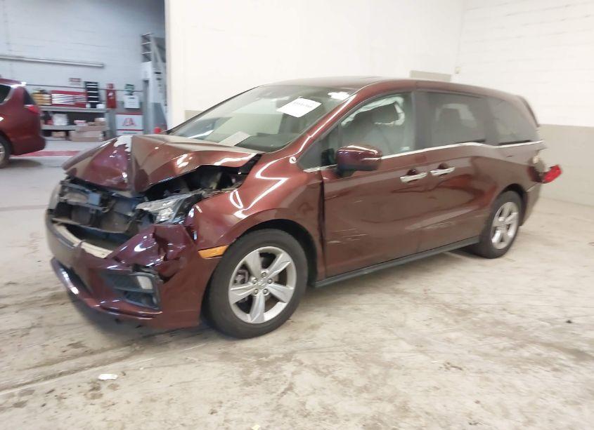 Photo 2 of 2019 Honda Odyssey EX-L (VIN 5FNRL6H70KB048685)