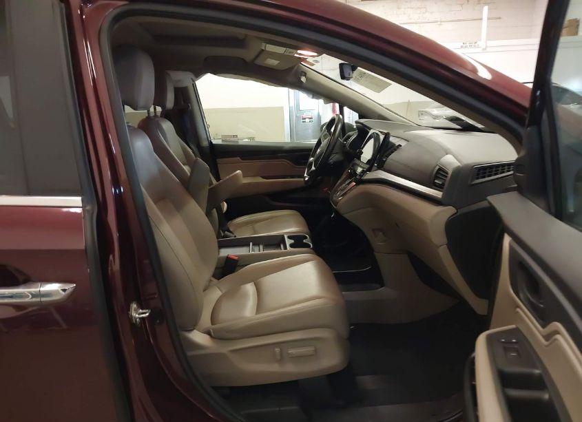 Photo 5 of 2019 Honda Odyssey EX-L (VIN 5FNRL6H70KB048685)